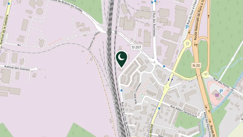 Plan : la mosquée se trouve rue de la Croix de Vernailles, au nord d’Étampes, le long de la voie ferrée, près de la N20.